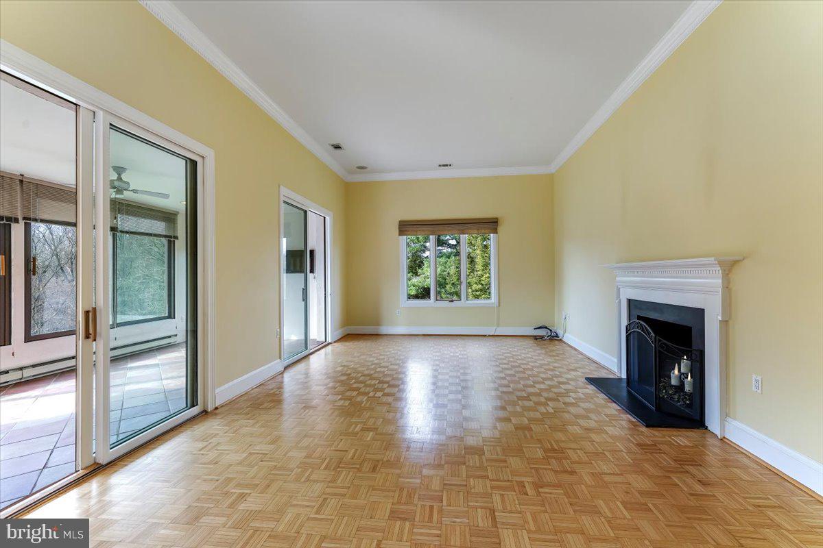 6 Ringfield Road, Unit B3 Chadds Ford, PA 19317 - Photo 9 of 50 Family Room with access to the sun room