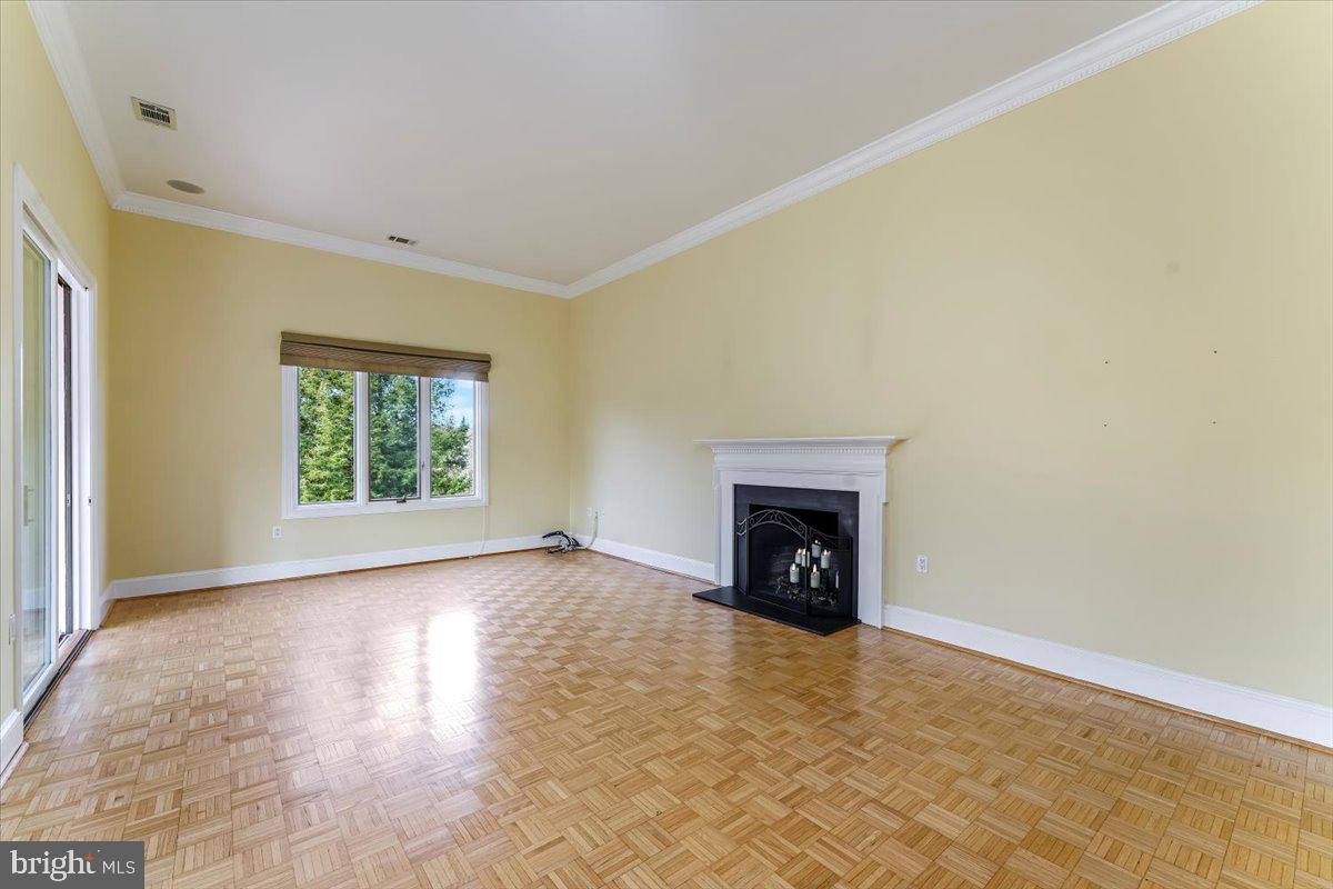 6 Ringfield Road, Unit B3 Chadds Ford, PA 19317 - Photo 10 of 50 Family Room with Fireplace