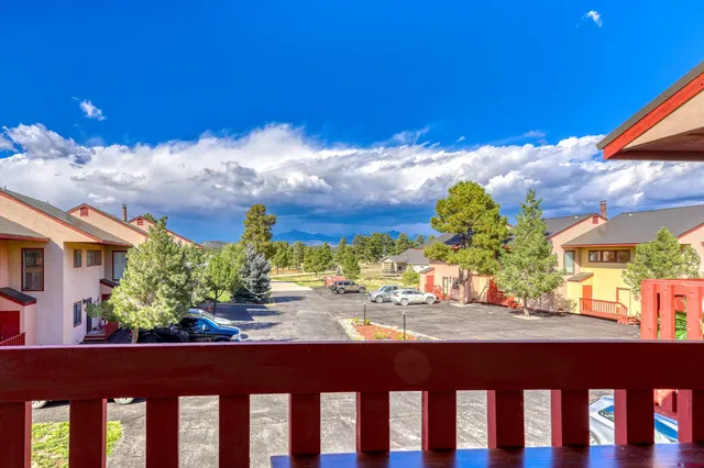 a picture of a city view