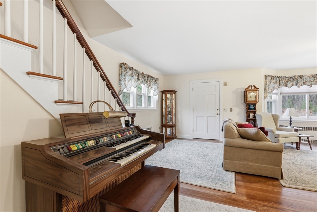 115 Ashby State Road Fitchburg, MA 01420 - Photo 11 of 31