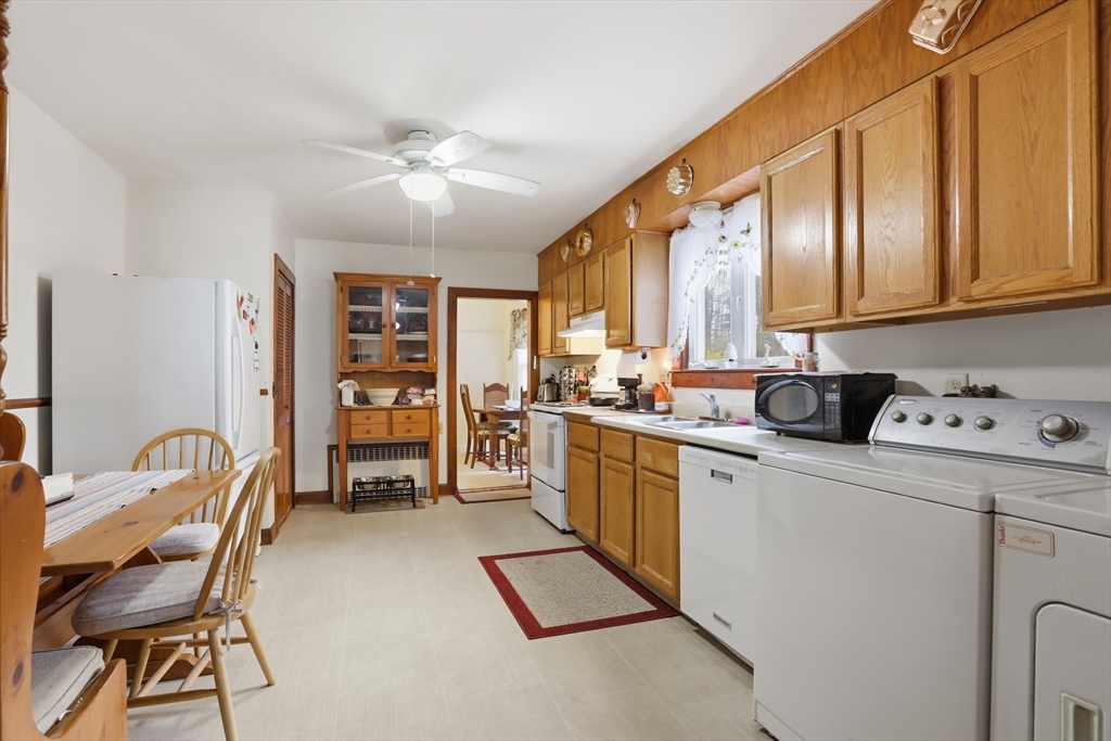 115 Ashby State Road Fitchburg, MA 01420 - Photo 17 of 31
