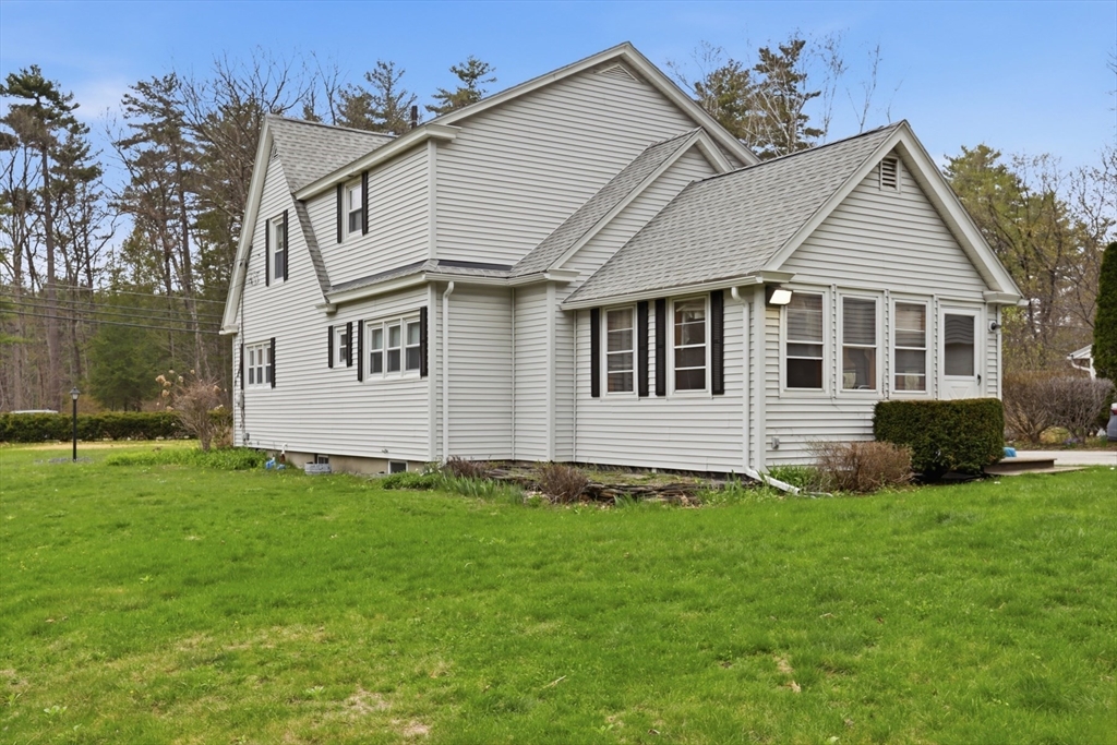 115 Ashby State Road Fitchburg, MA 01420 - Photo 2 of 31