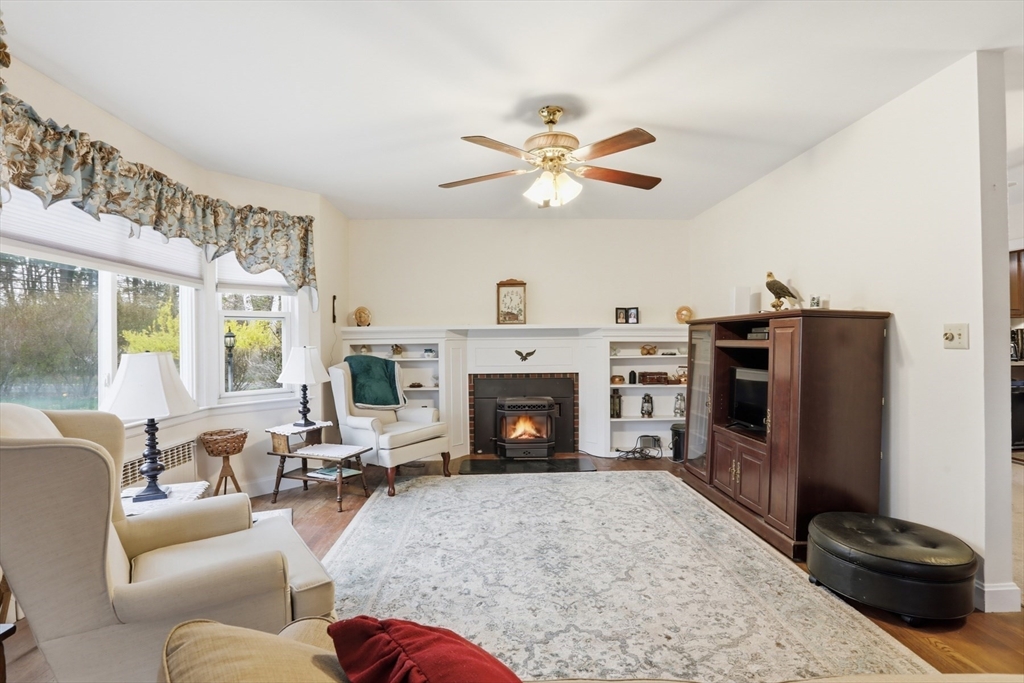 115 Ashby State Road Fitchburg, MA 01420 - Photo 7 of 31