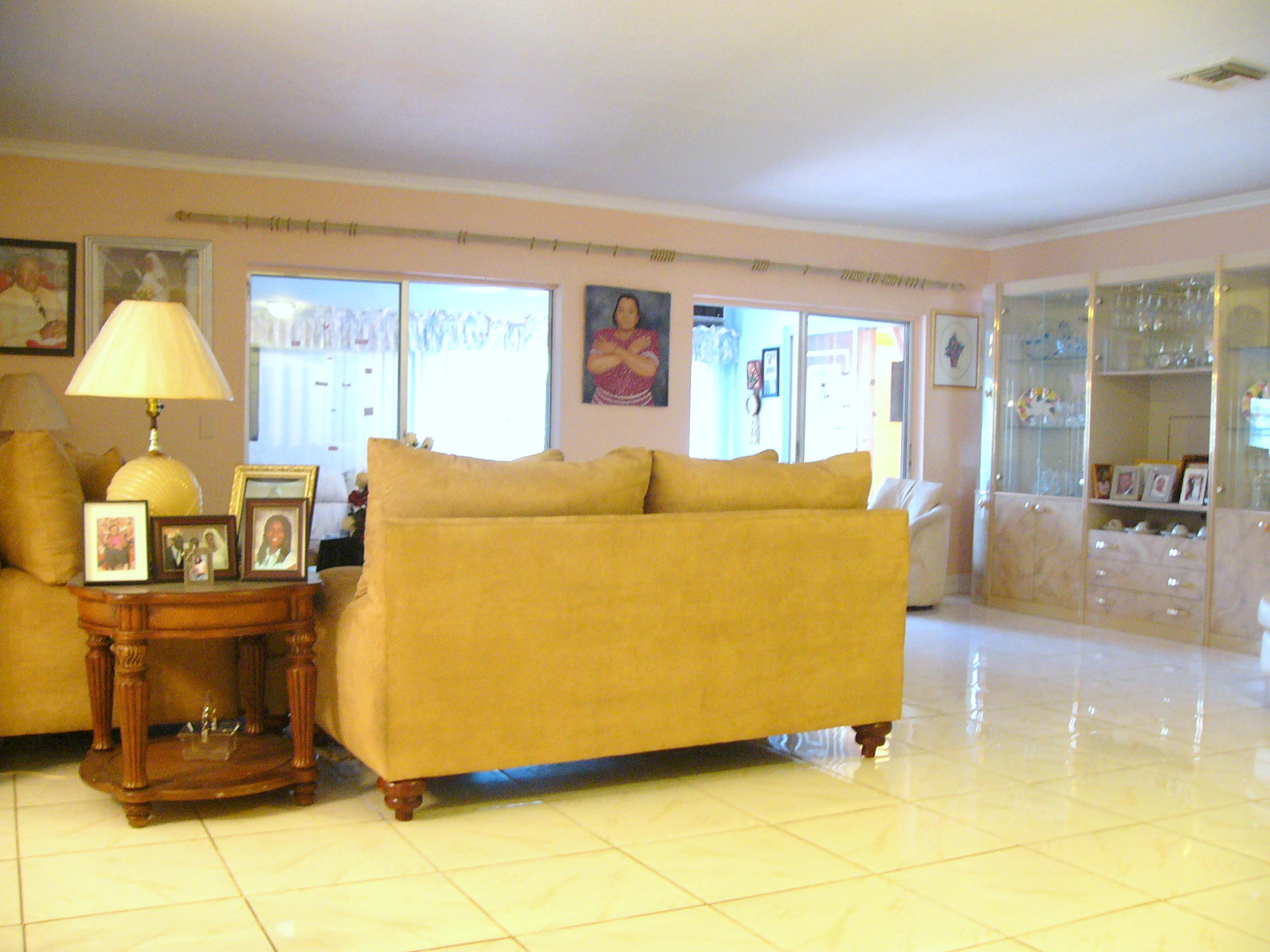 22310 Southwest 65th Avenue Boca Raton, FL 33428 - Photo 7 of 25 P1330452