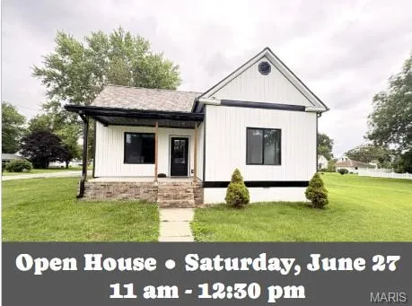 $230,000 | 200 West 7th N Street, Mount Olive, IL 62069