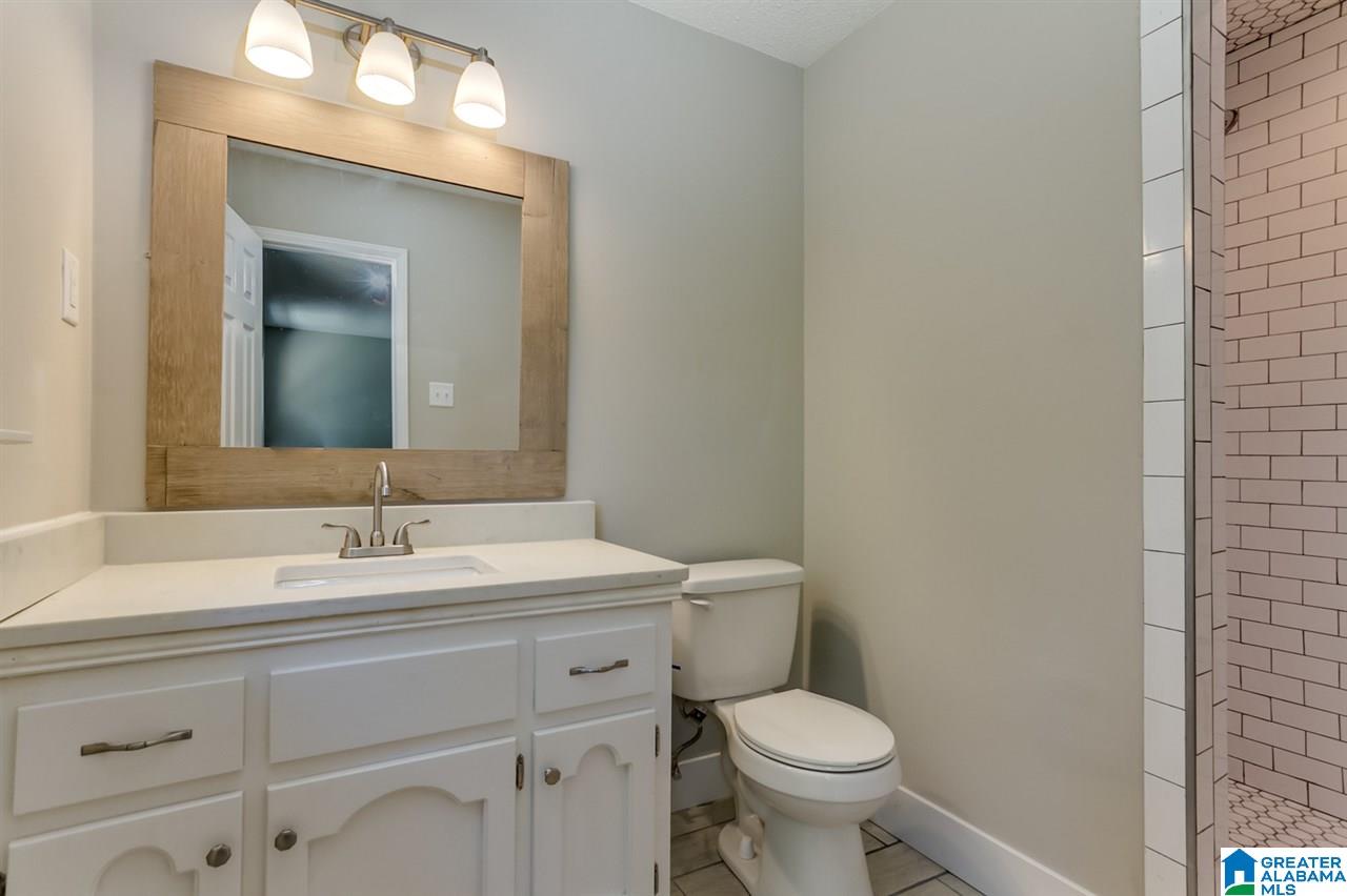 652 Crosscreek Trail Pelham, AL 35124 - Photo 17 of 44