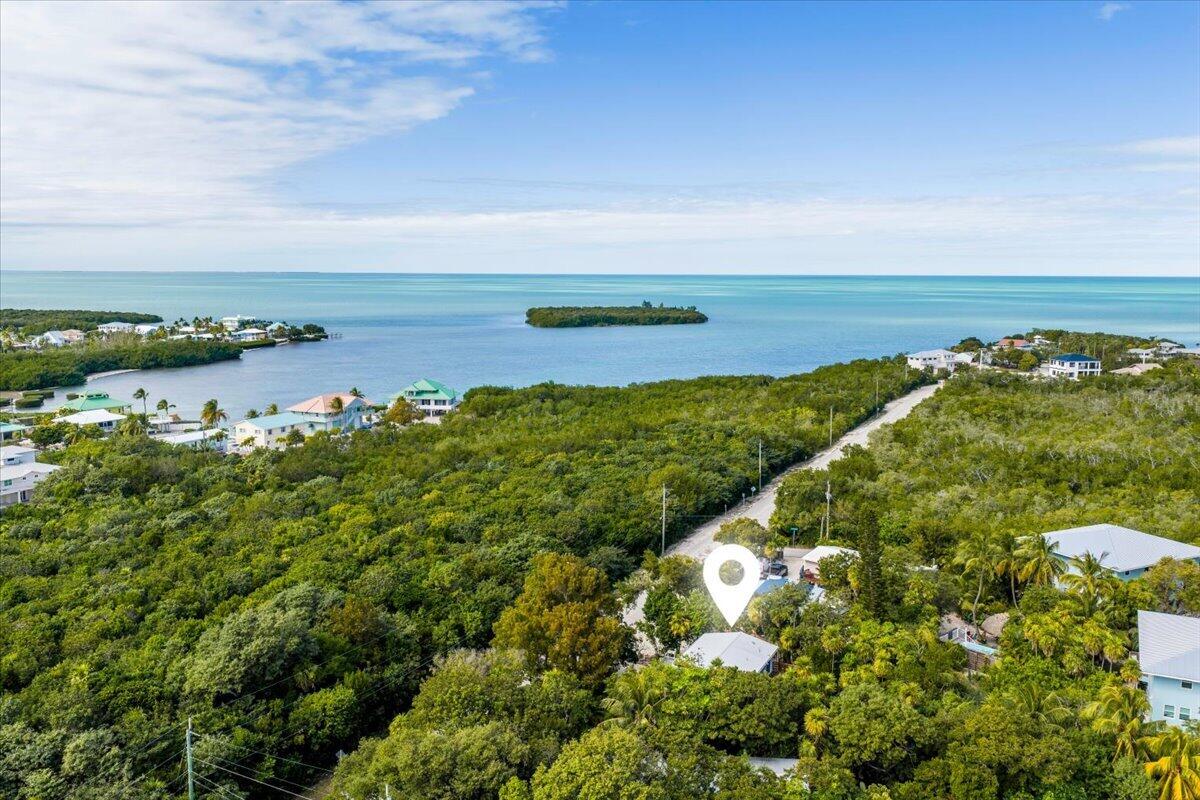 22 Stirrup Key Road Marathon, FL 33050 - Photo 2 of 48 CONVENIENT LOCATION