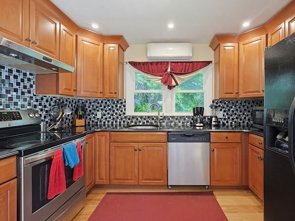 17 Churchill Road Winchester, MA 01890 - Photo 11 of 32