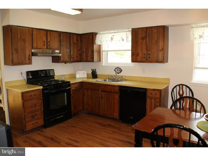 62 Hartford Road Sewell, NJ 08080 - Photo 5 of 25 Gallery Image 5