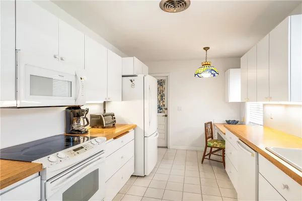 $2,000 | 456 19th Place, Vero Beach, FL 32960