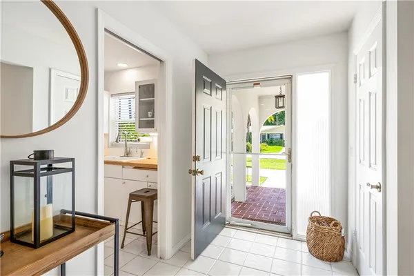 $2,000 | 456 19th Place, Vero Beach, FL 32960