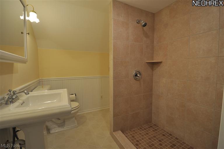 4030 Giles Road Chagrin Falls, OH 44022 - Photo 13 of 24 Master Bath