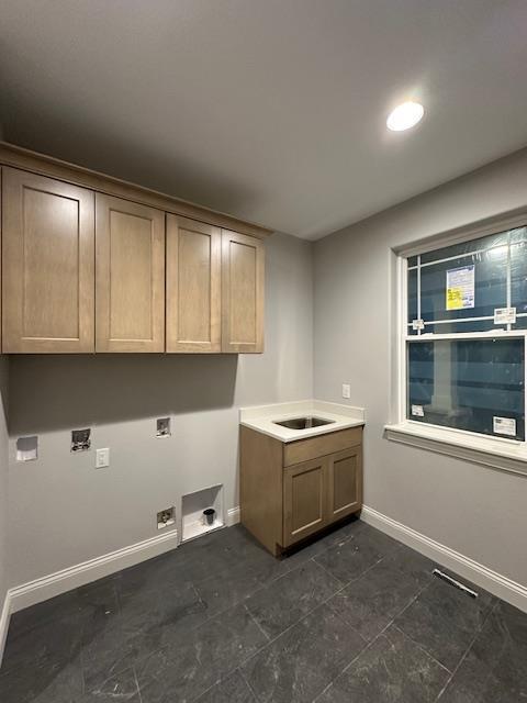 621 Wickland Way Colgate, WI 53017 - Photo 9 of 15 Laundry