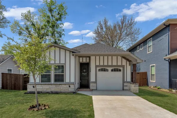 $339,900 | 326 South Main Street, Cedar Hill, TX 75104