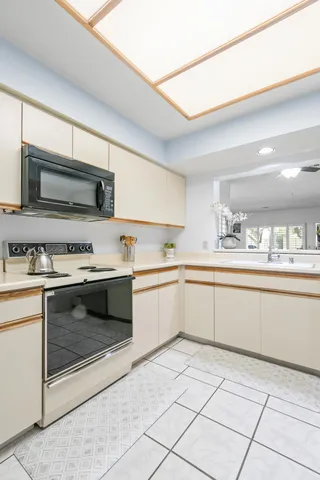 $465,000 | 115 Desert Falls Drive East, Palm Desert, CA 92211