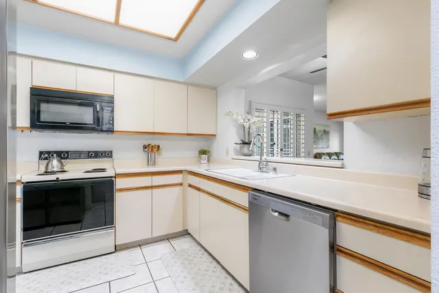 $465,000 | 115 Desert Falls Drive East, Palm Desert, CA 92211