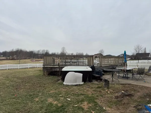 $239,000 | 4907 Lincoln Pointe Drive, Newburgh, IN 47630