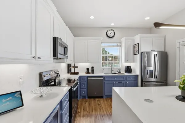 $2,100 | 43 Regency Point, Montgomery, TX 77356