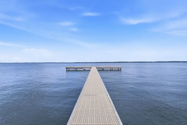 $2,100 | 43 Regency Point, Montgomery, TX 77356