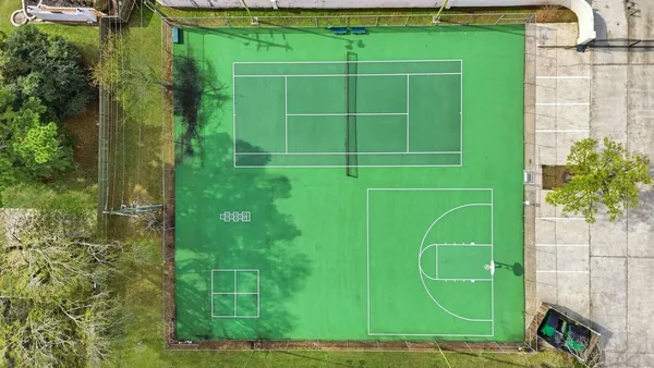 $2,100 | 43 Regency Point, Montgomery, TX 77356