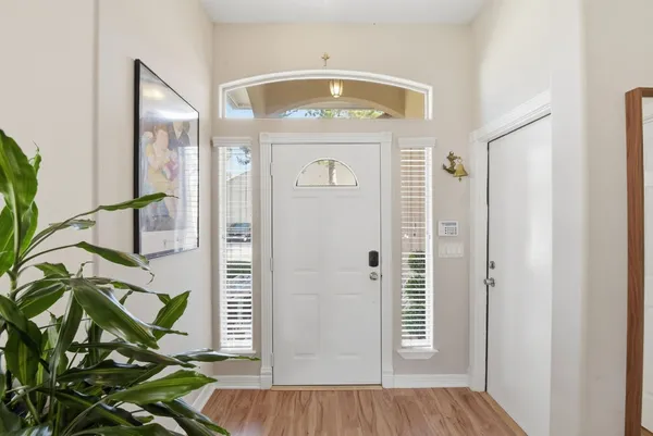 $2,100 | 43 Regency Point, Montgomery, TX 77356