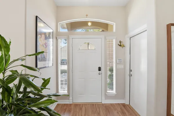 $2,100 | 43 Regency Point, Montgomery, TX 77356