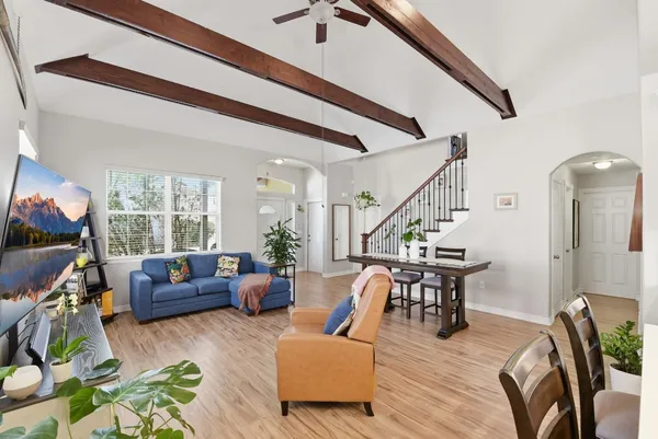 $2,100 | 43 Regency Point, Montgomery, TX 77356