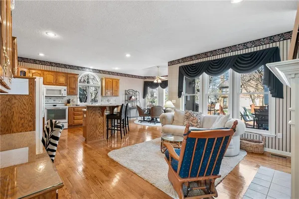 $565,000 | 13029 Bond Street, Overland Park, KS 66213