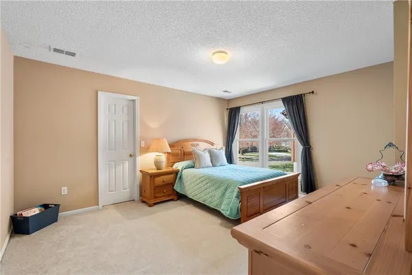 $565,000 | 13029 Bond Street, Overland Park, KS 66213