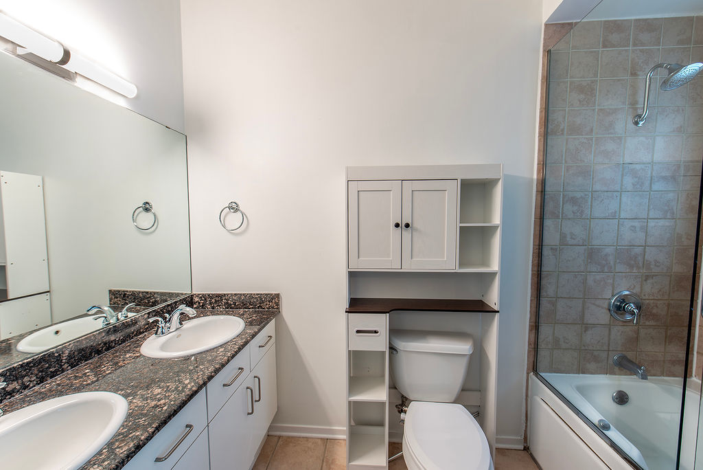 1335 North Mohawk Street, Unit 2N Chicago, IL 60610 - Photo 9 of 17