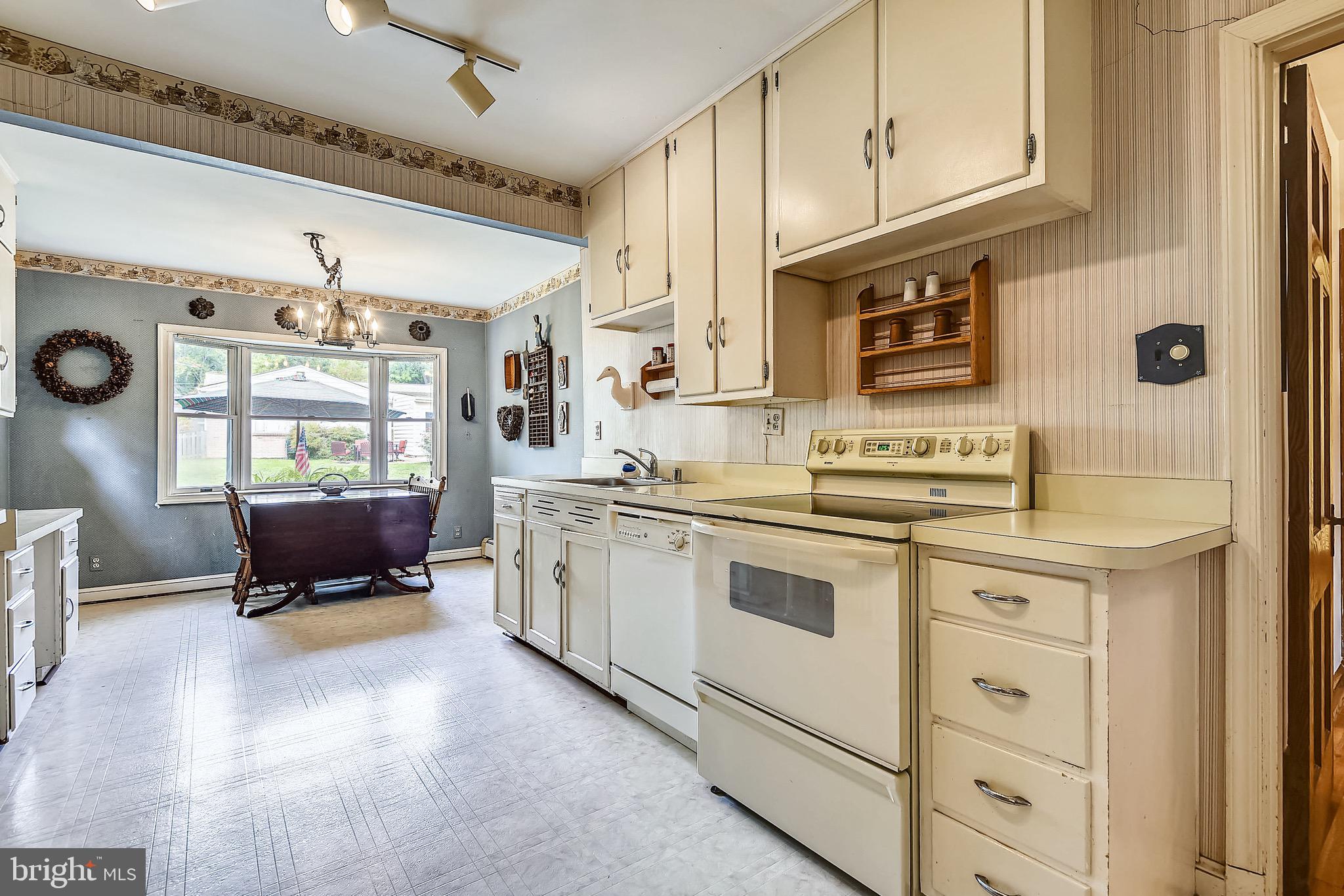 1821 Sherwood Road Silver Spring, MD 20902 - Photo 7 of 25 Large Kitchen