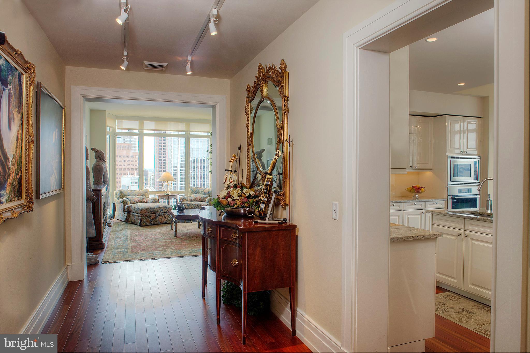 130 South 18th Street, Unit 2403 Philadelphia, PA 19103 - Photo 4 of 24