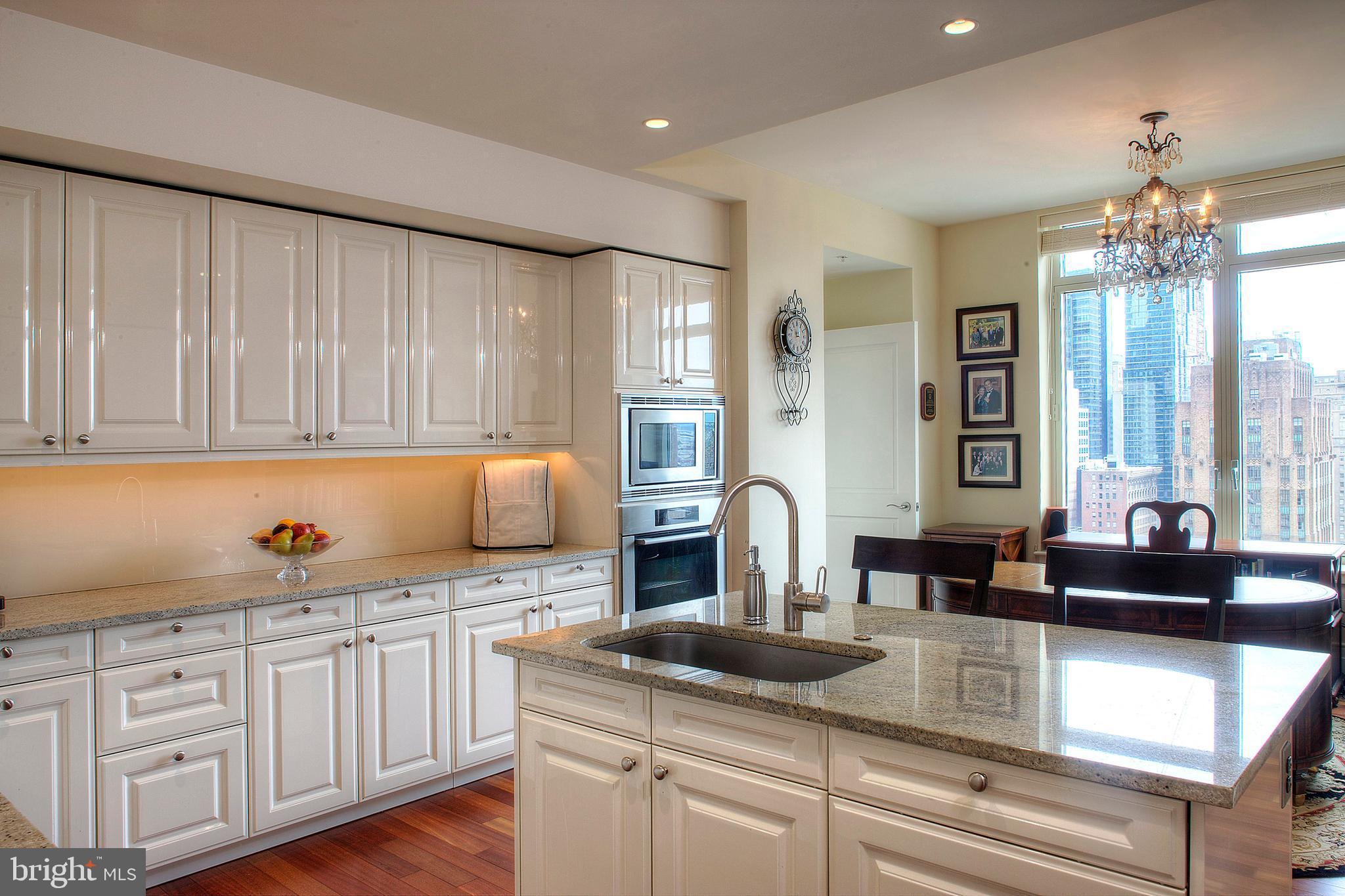 130 South 18th Street, Unit 2403 Philadelphia, PA 19103 - Photo 10 of 24