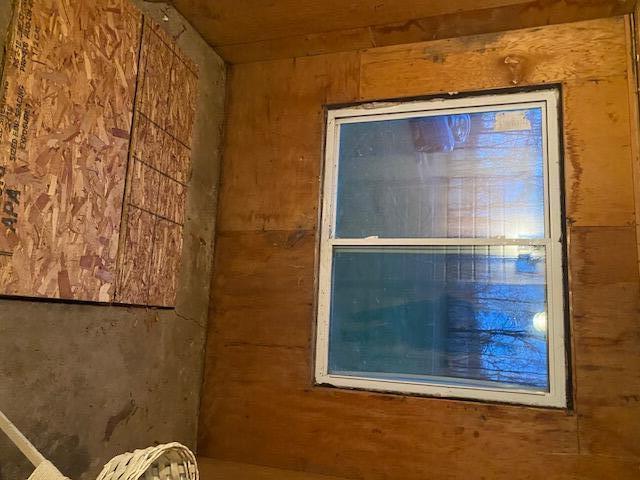59443 Rogers Road Colon, MI 49040 - Photo 13 of 15 Roger mud room