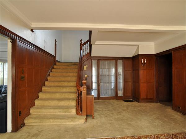184 Dean Road Brookline, MA 02445 - Photo 3 of 13 a view of entryway