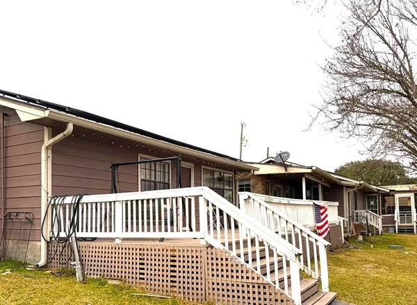 $259,900 | 31 Clearview, Point Blank, TX 77364