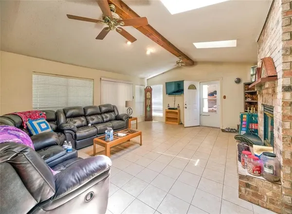 $259,900 | 31 Clearview, Point Blank, TX 77364