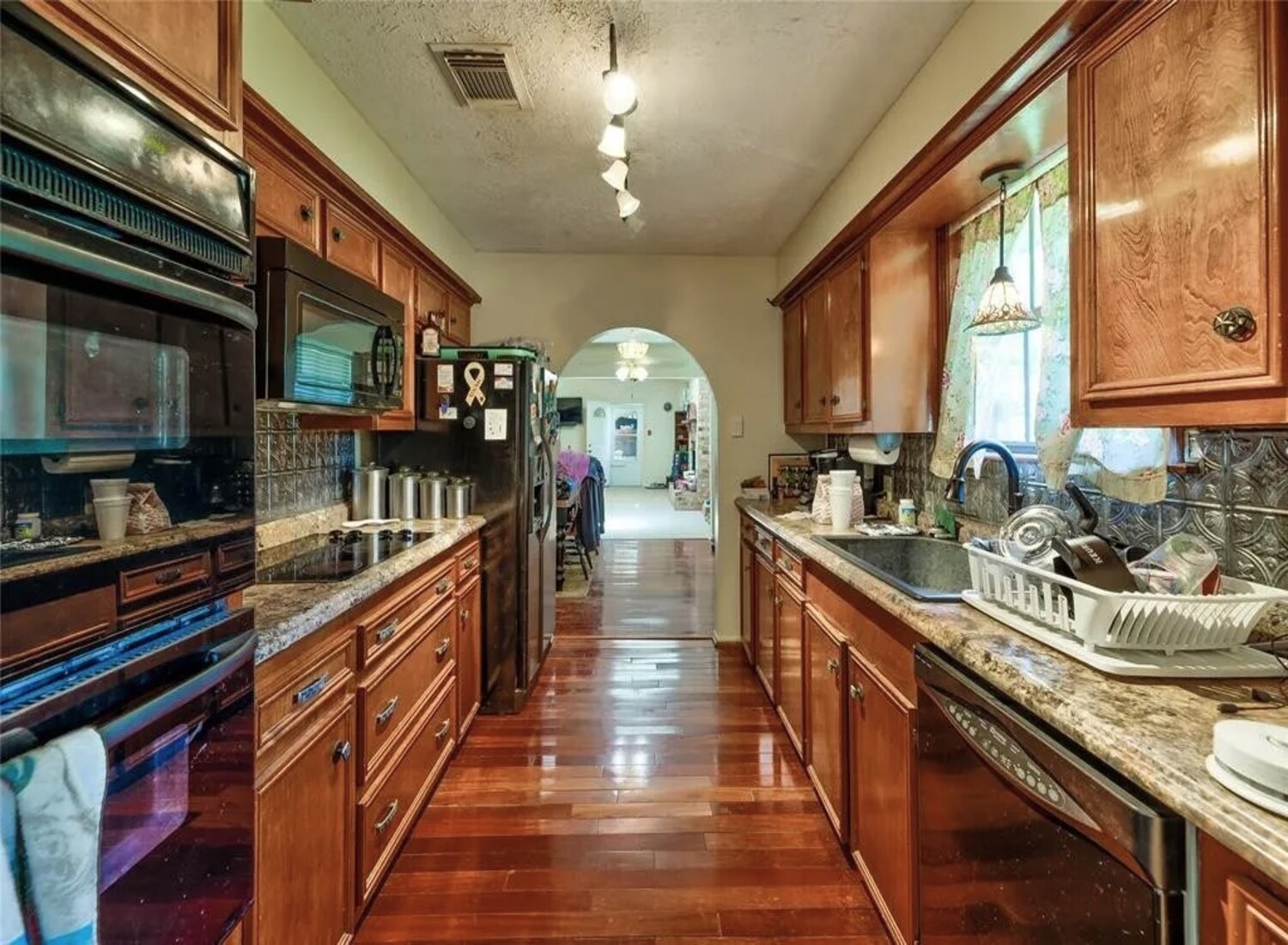 31 Clearview Point Blank, TX 77364 - Photo 7 of 24