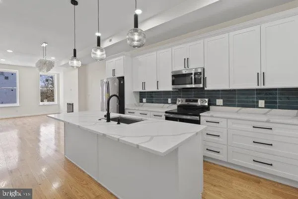 $2,169 | 636 North Carrollton Avenue, Unit A, Baltimore, MD 21217