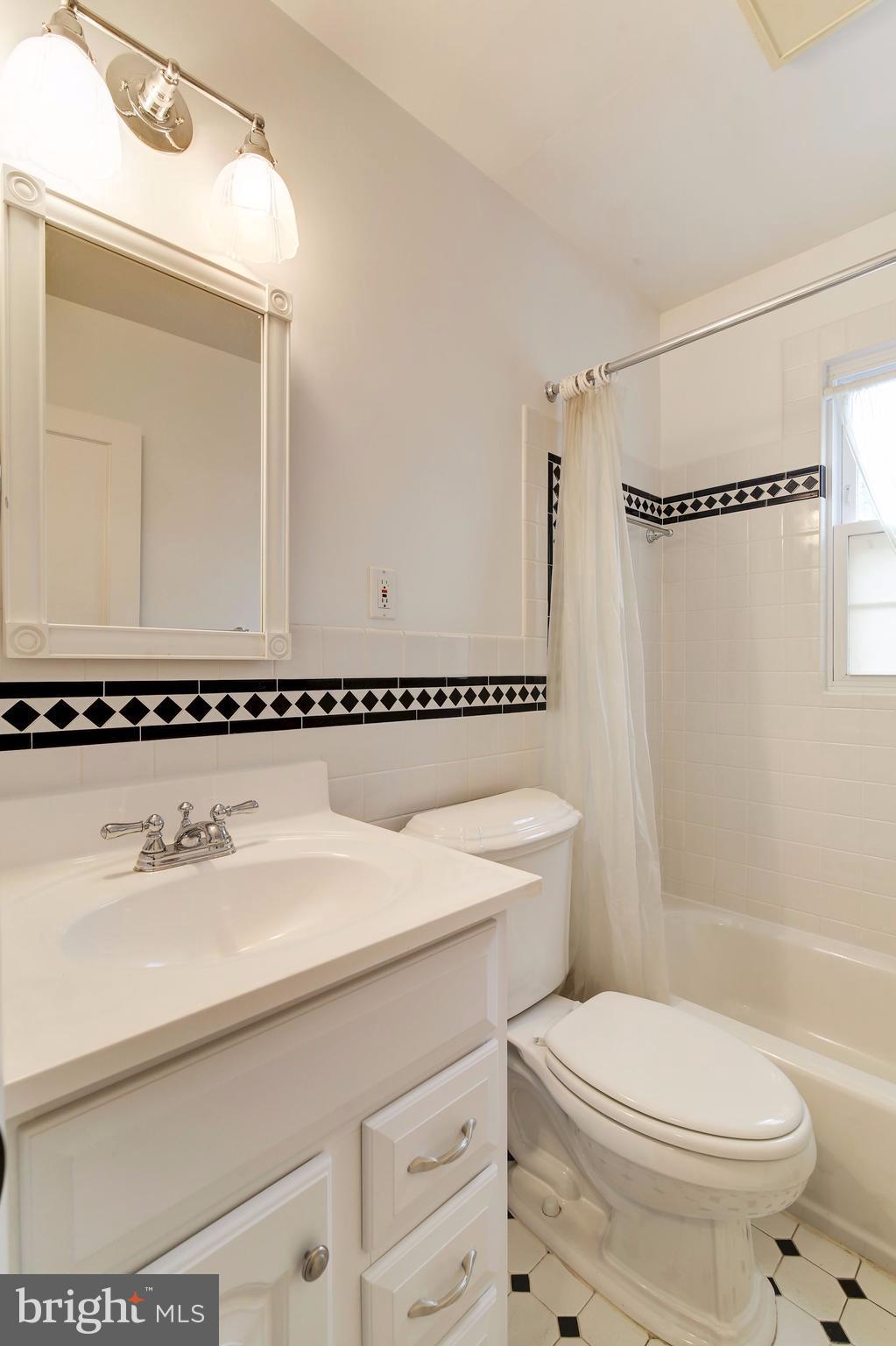1501 Gridley Lane Silver Spring, MD 20902 - Photo 18 of 30 Bath