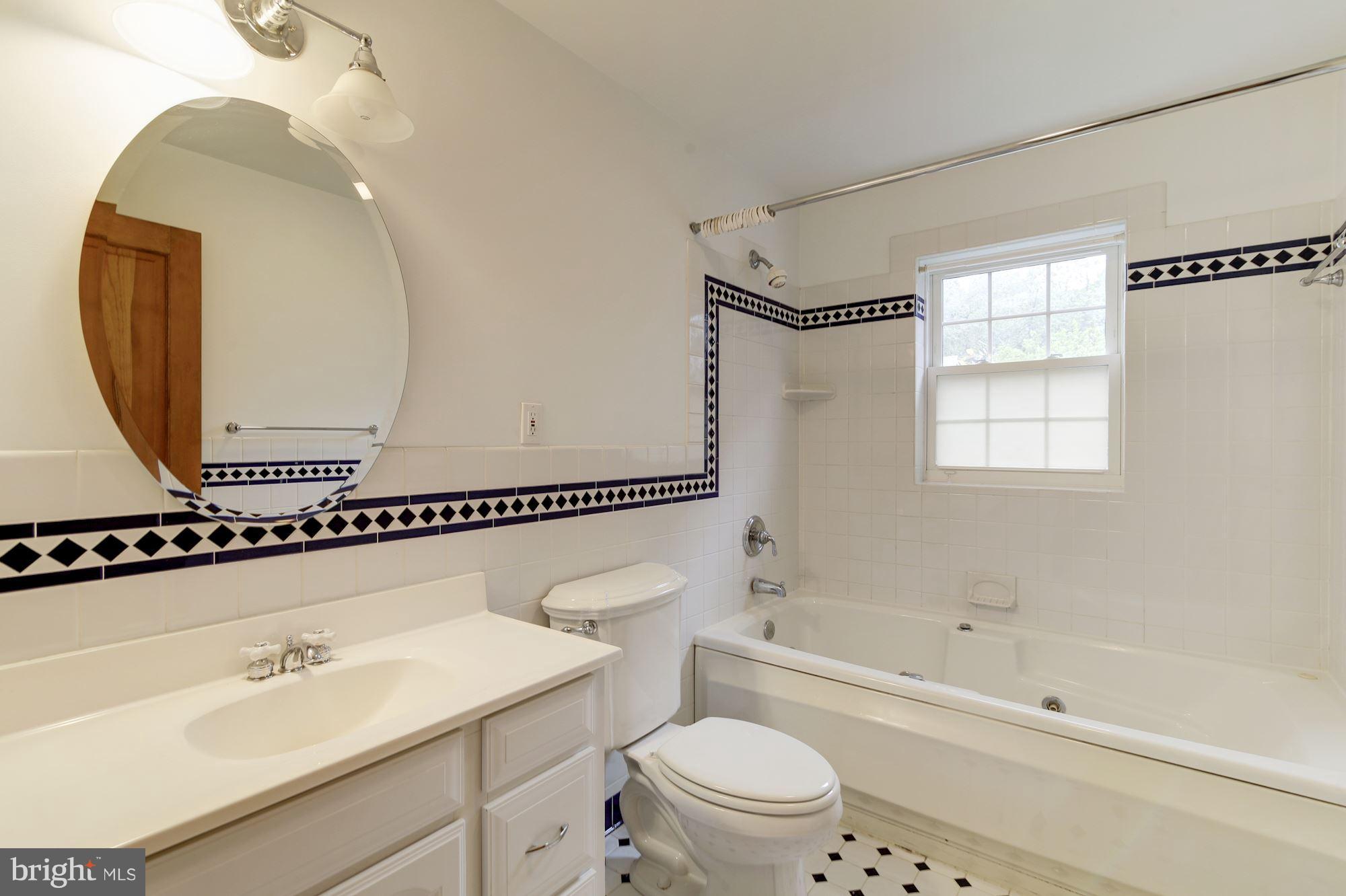 1501 Gridley Lane Silver Spring, MD 20902 - Photo 24 of 30 Bath