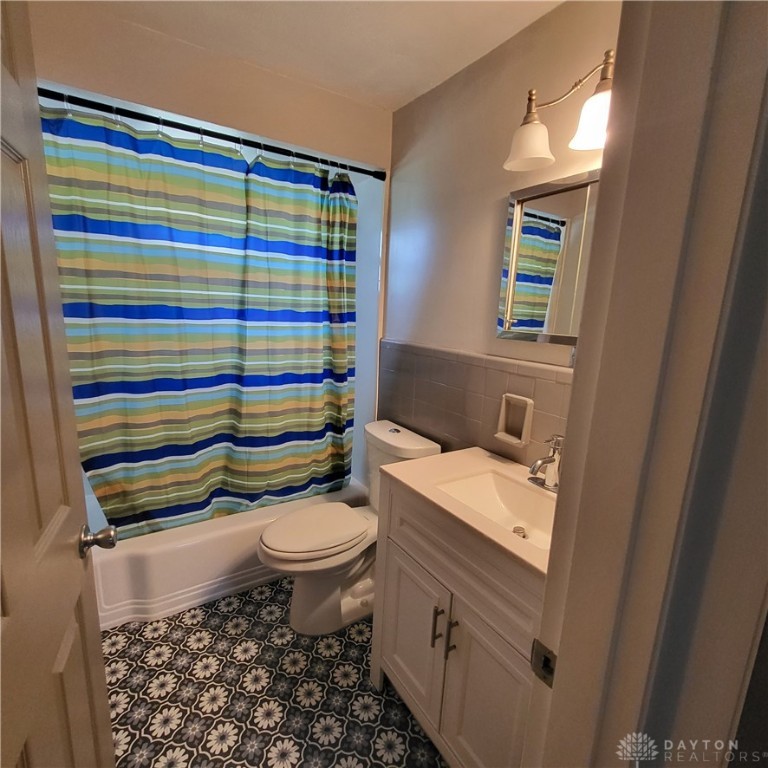 3461 Rocker Drive Cincinnati, OH 45239 - Photo 14 of 23