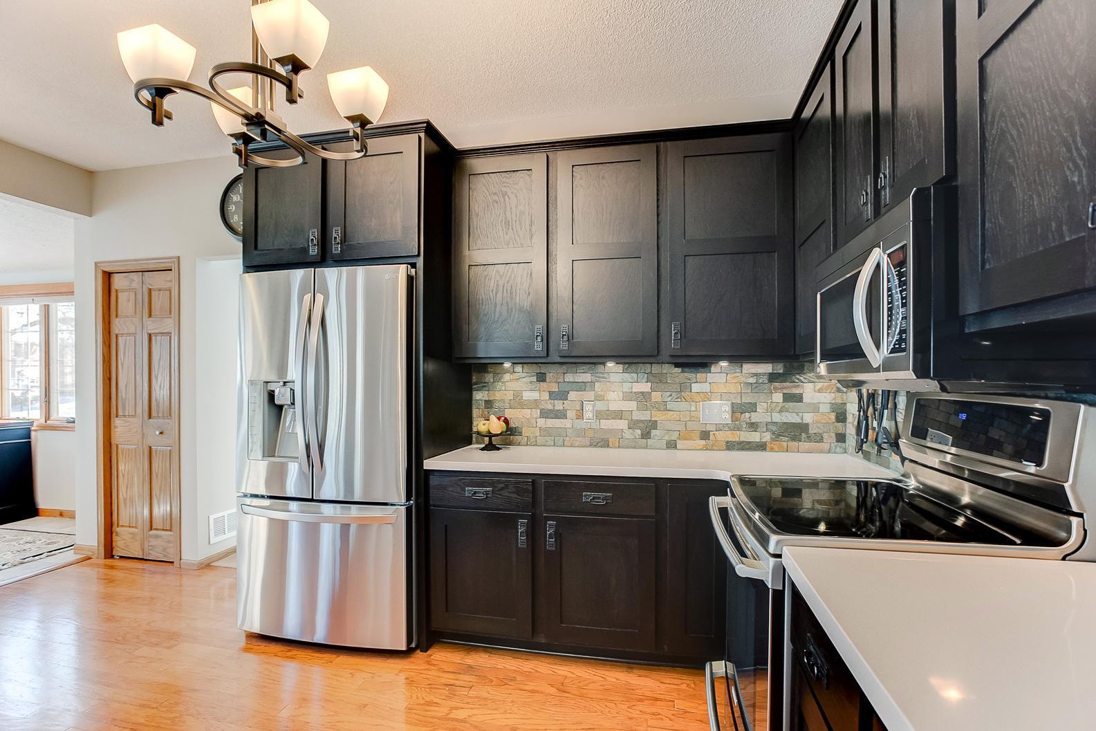 2498 Stockbridge Road Mendota Heights, MN 55120 - Photo 13 of 60 Gallery Image 13