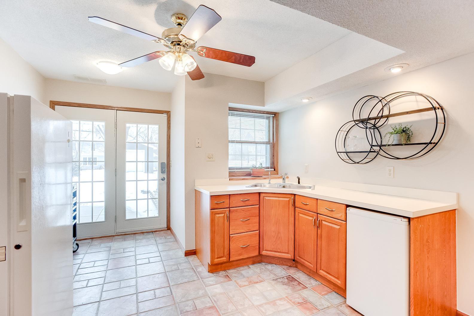 2498 Stockbridge Road Mendota Heights, MN 55120 - Photo 36 of 60 Gallery Image 36
