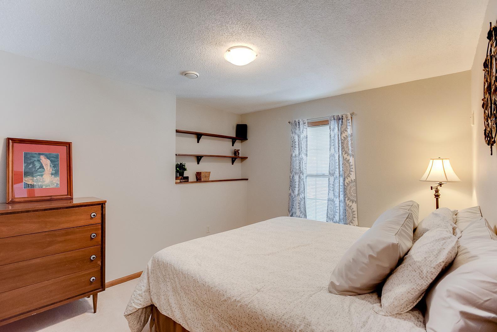 2498 Stockbridge Road Mendota Heights, MN 55120 - Photo 38 of 60 Gallery Image 38