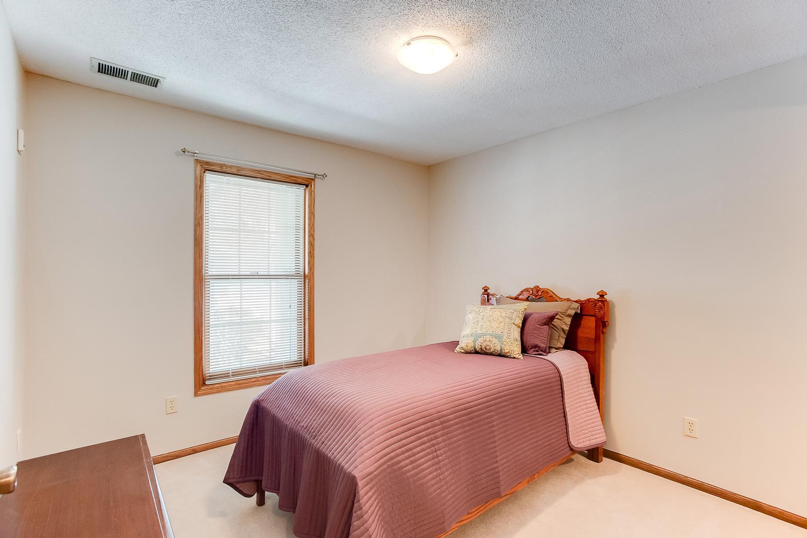 2498 Stockbridge Road Mendota Heights, MN 55120 - Photo 40 of 60 Gallery Image 40