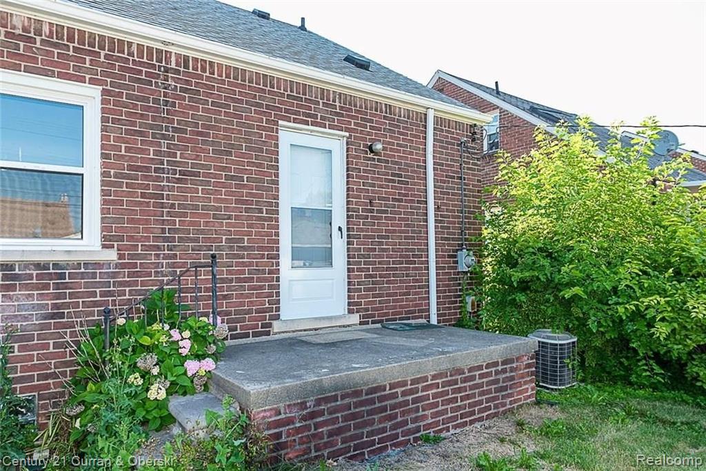 7610 Miller Road Dearborn, MI 48126 - Photo 28 of 28