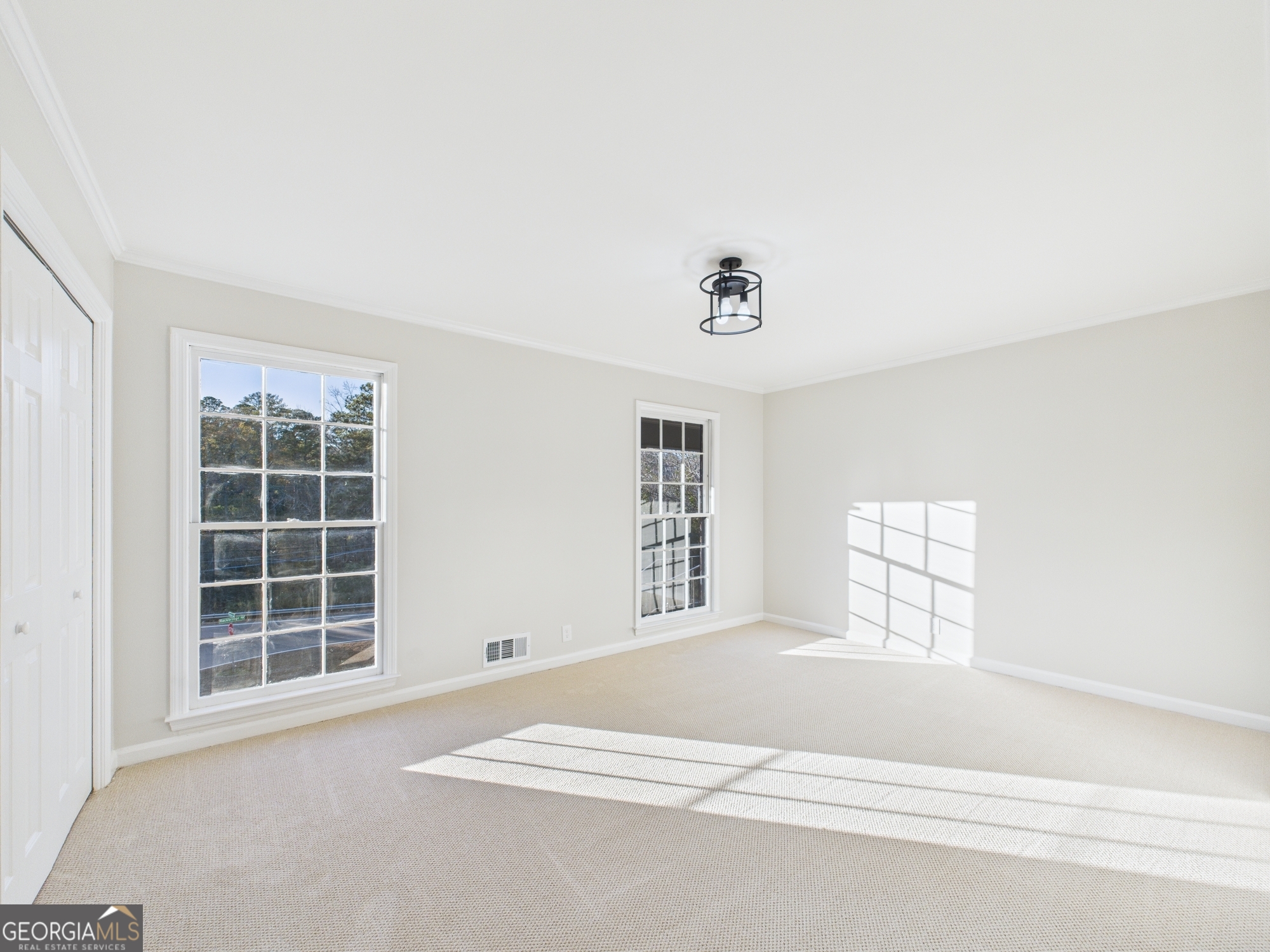 511 Pierce Avenue Macon, GA 31204 - Photo 30 of 57 a view of an empty room with a window