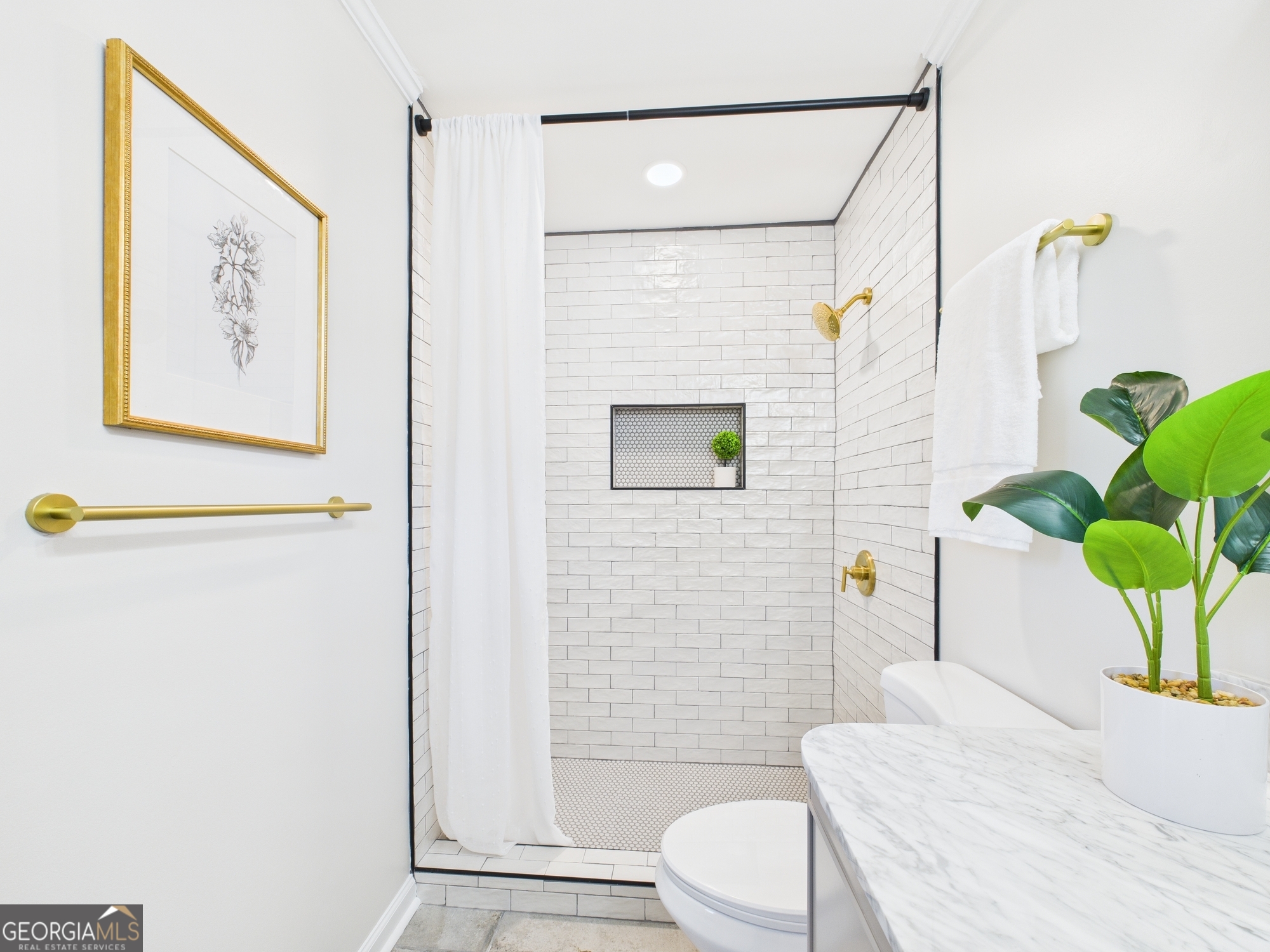 511 Pierce Avenue Macon, GA 31204 - Photo 43 of 57 a bathroom with a sink toilet and shower