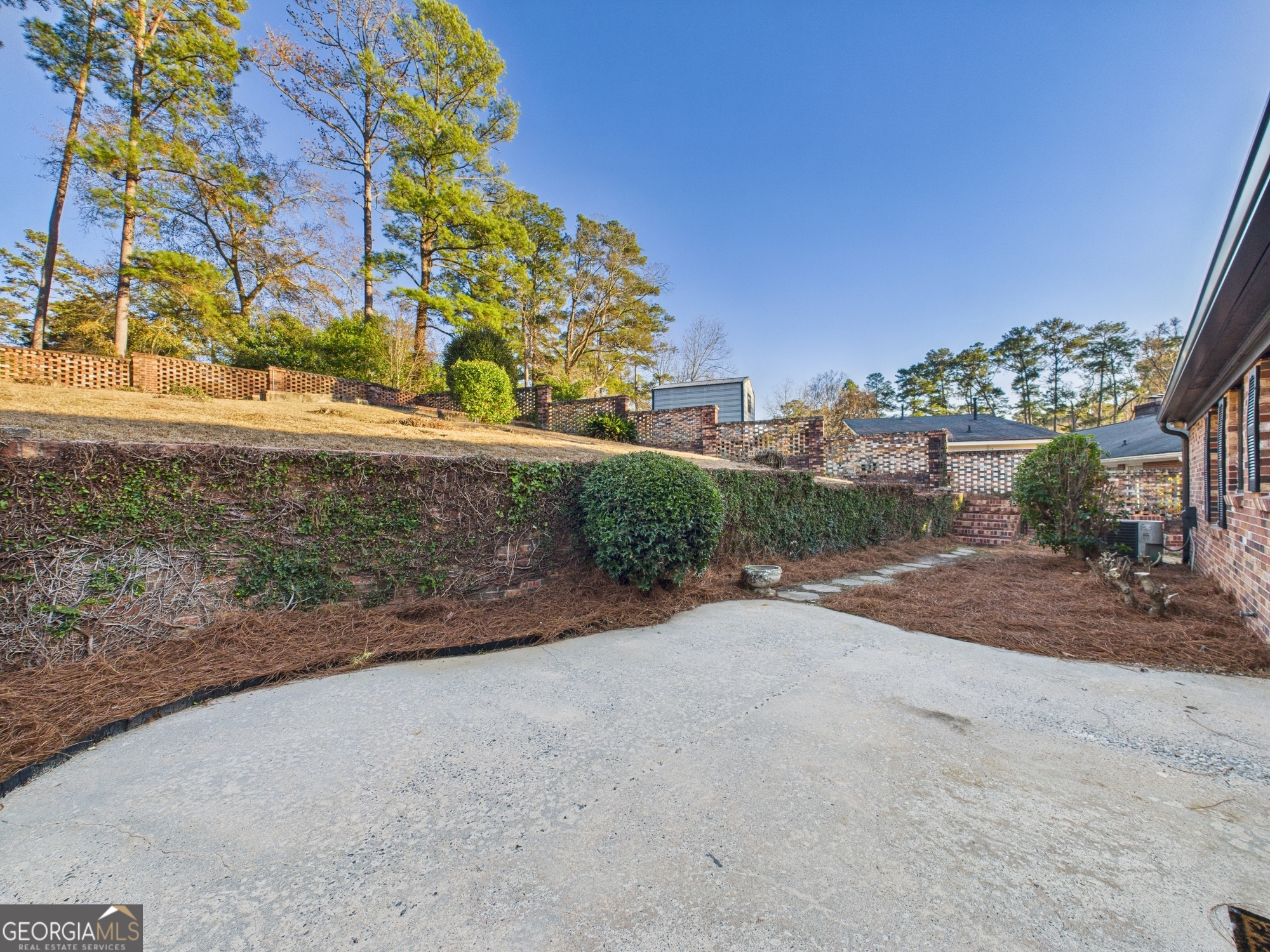 511 Pierce Avenue Macon, GA 31204 - Photo 47 of 57 a view of a road with a building in the background